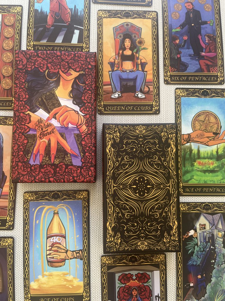 Mi Vida Tarot deck